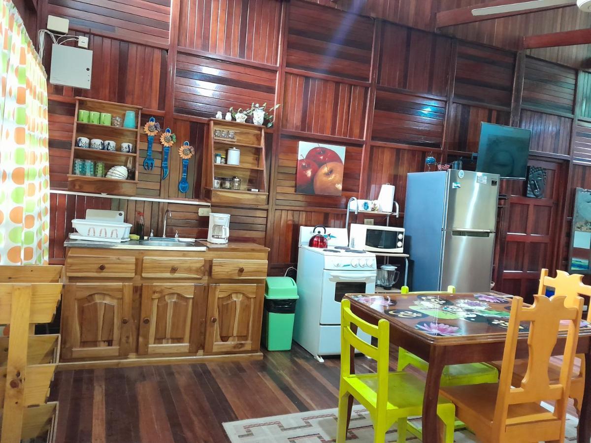 Casas Guaney, Full Furnished Studios! Manuel Antonio Luaran gambar