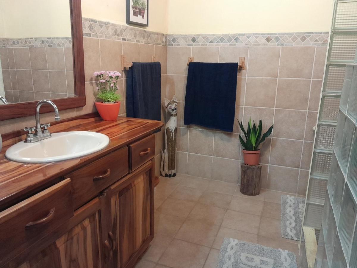 Casas Guaney, Full Furnished Studios! Manuel Antonio Luaran gambar